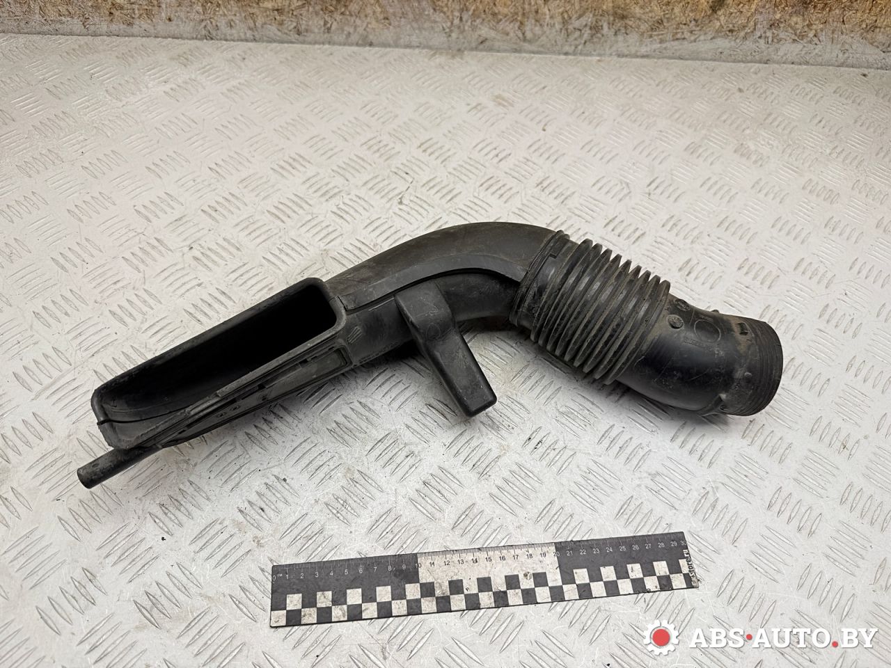 патрубок воздушного фильтра Peugeot 407 1 поколение 2007, 2.2 л., дизель, универсал, 9654974180, 9684948980, 5109666400 - фото №1