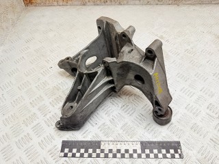 кронштейн генератора Renault Scenic RX4 1 поколение 2002, 1.9 л., F9Q 740, дизель, МКПП, полный привод, 7700113574, 20072711