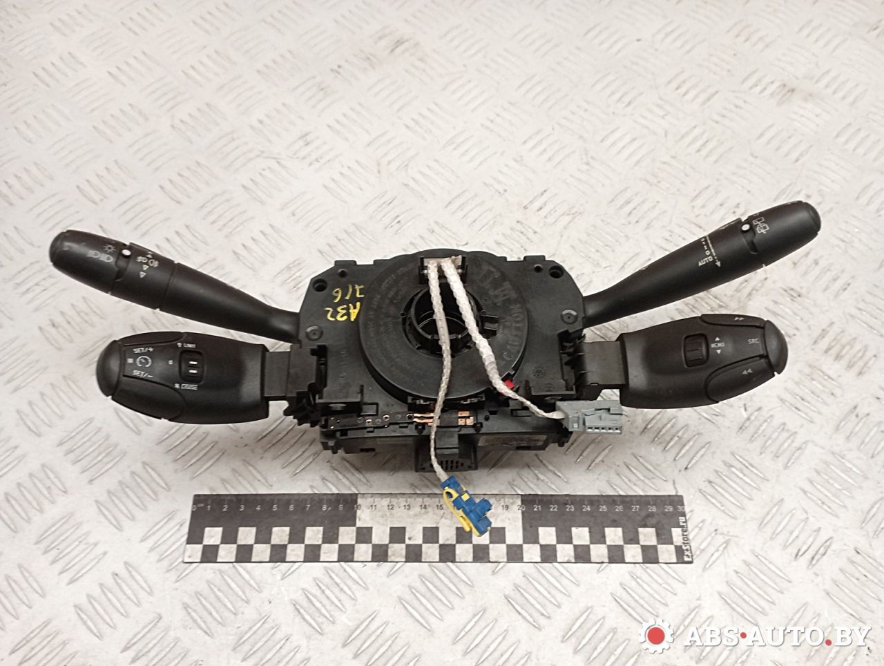 переключатель подрулевой (стрекоза) Peugeot 308 T7 2010, 1.6 л., 9HV (DV6ATED4), дизель, МКПП, 96651591XT - фото №1