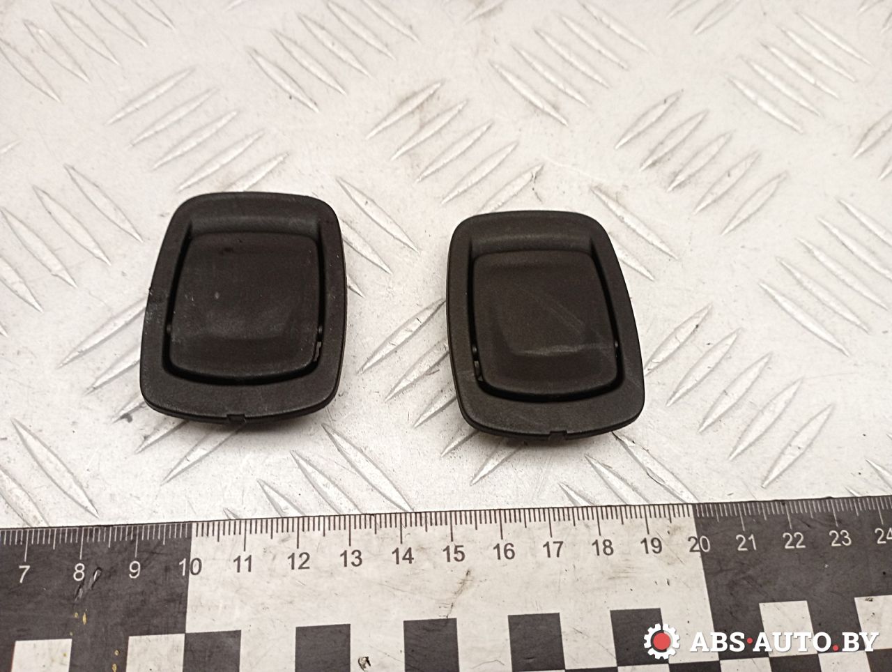 крючок крепежный Citroen C5 2 поколение 2016, 2.0 л., AHW (DW10FC), дизель, АКПП, универсал, 9684042980 - фото №1