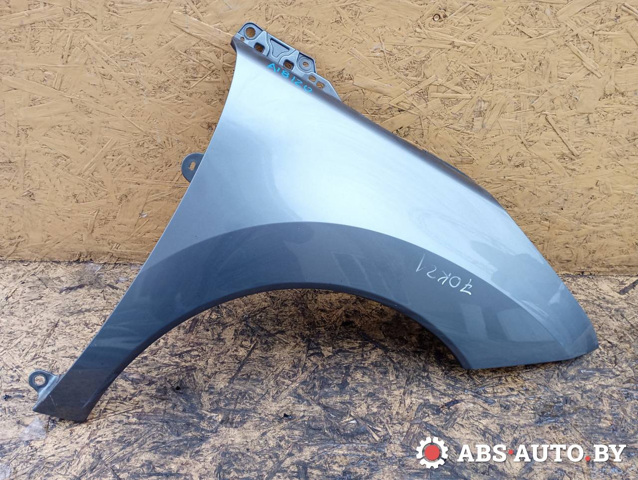 крыло переднее правое Peugeot 3008 1 поколение 2011, 1.6 л., дизель, робот, передний привод, правый руль, 9682889380 - фото №1