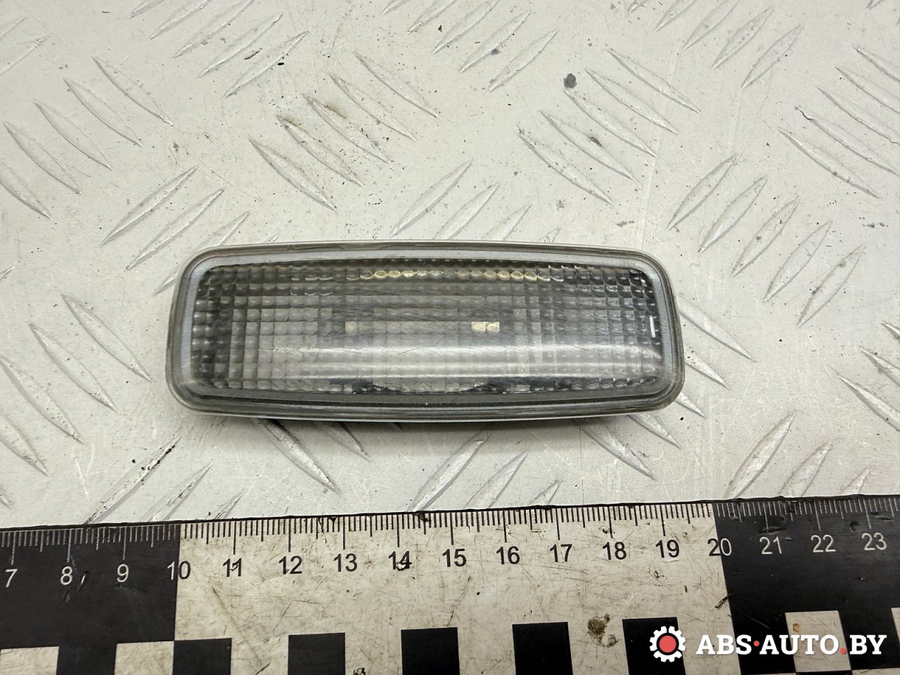 фонарь салона (плафон) Audi A6 4B/C5 1999, 2.5 л., AKN, дизель, МКПП, универсал, передний привод, 8L0947105A - фото №1