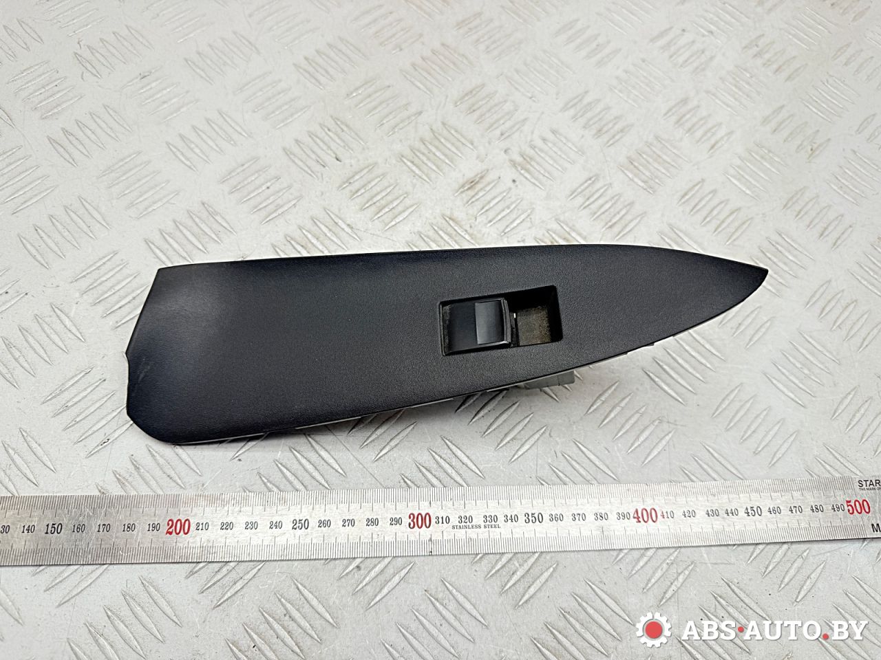 кнопка стеклоподъемника двери задней левой Toyota RAV4 3 поколение (XA30) 2007, 2.2 л., 2AD-FTV, дизель, МКПП, внедорожник 5 дв., 7427242010 - фото №1