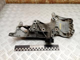 кронштейн генератора Renault Scenic 1 поколение [рестайлинг] 2002, 1.6 л., бензин, МКПП, 037811