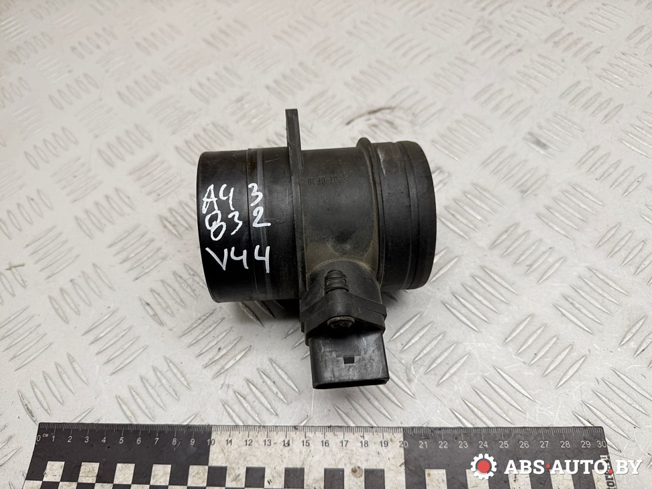 расходомер воздуха Volkswagen Passat B6 2007, 2.0 л., BMP, дизель, МКПП, универсал, 0281002461, 074906461B, 0281006759, 0986284007, MF073, 1209109, 3M2112B529AA, 8ET009142571, 950101, EFM0002RL, 86099, MAF001, FB0073A, FB0073W, 000VT5077, 074906461BV, 074906461BX, A2C59513542, V10721038, 210N10040Z - фото №1