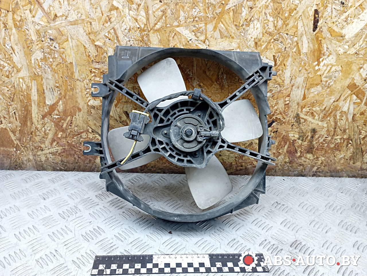 вентилятор радиатора Mazda 323 5 поколение 1995, 1.8 л., бензин, 1227503764, B6BF - фото №1