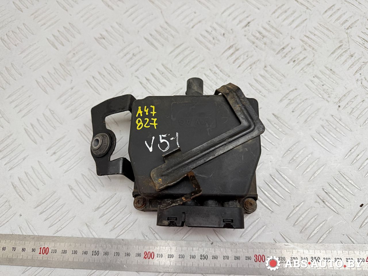 электромагнитный клапан Skoda Octavia 2 поколение (A5) 2006, 1.9 л., BXE, дизель, МКПП, универсал, 6Q0906625, 6Q0906625E - фото №1