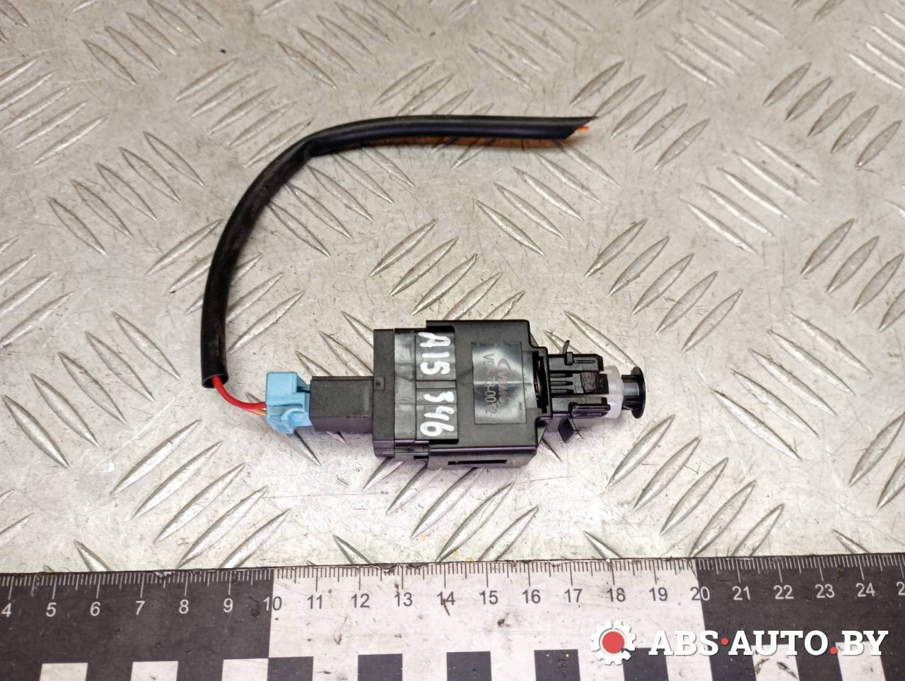 Датчик педали тормоза (лягушка) Volvo XC90 1 поколение 2005, 2.4 л., D 5244 T, дизель, АКПП, внедорожник 5 дв., полный подключаемый привод, правый руль, V95730012, 95730012 - фото №1