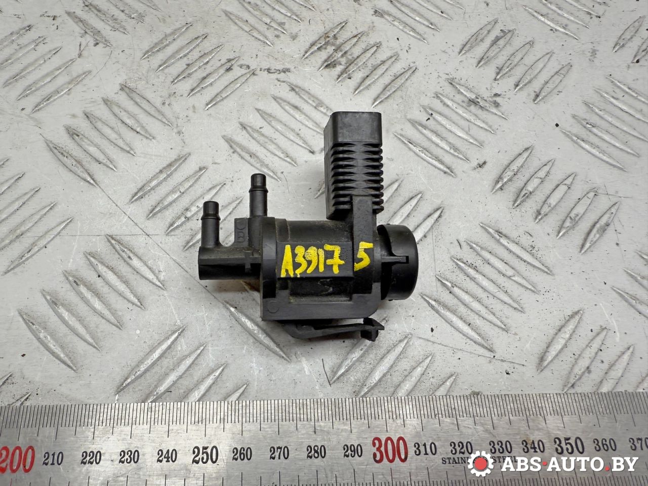 электромагнитный клапан Volkswagen Phaeton 1 поколение 2006, 3.2 л., бензин, АКПП, 1J0906283C, MAT1024EB, MAT1024FE, MAT1024KC, 702256000, 1K0906283A, 1J0906283B, 1J0906283, 1111361, 1514130, 6M2112B573AA, YM2112B573EA, MAT1024GP - фото №1