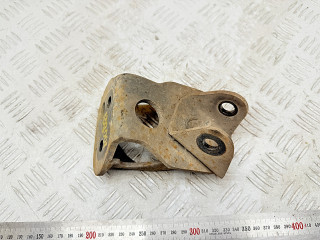 крепление амортизатора заднее левого Toyota RAV4 3 поколение (XA30) 2007, 2.2 л., 2AD-FTV, дизель, МКПП, внедорожник 5 дв., 4850642010