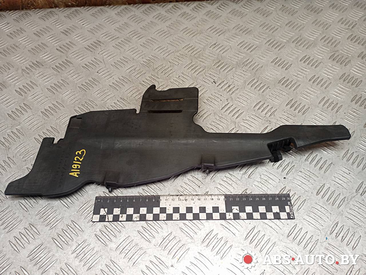 воздуховод (дефлектор) радиатора Toyota RAV4 3 поколение (XA30) 2008, 2.2 л., D-4D, 2AD-FTV, дизель, МКПП, внедорожник 5 дв., 5329442010 - фото №1