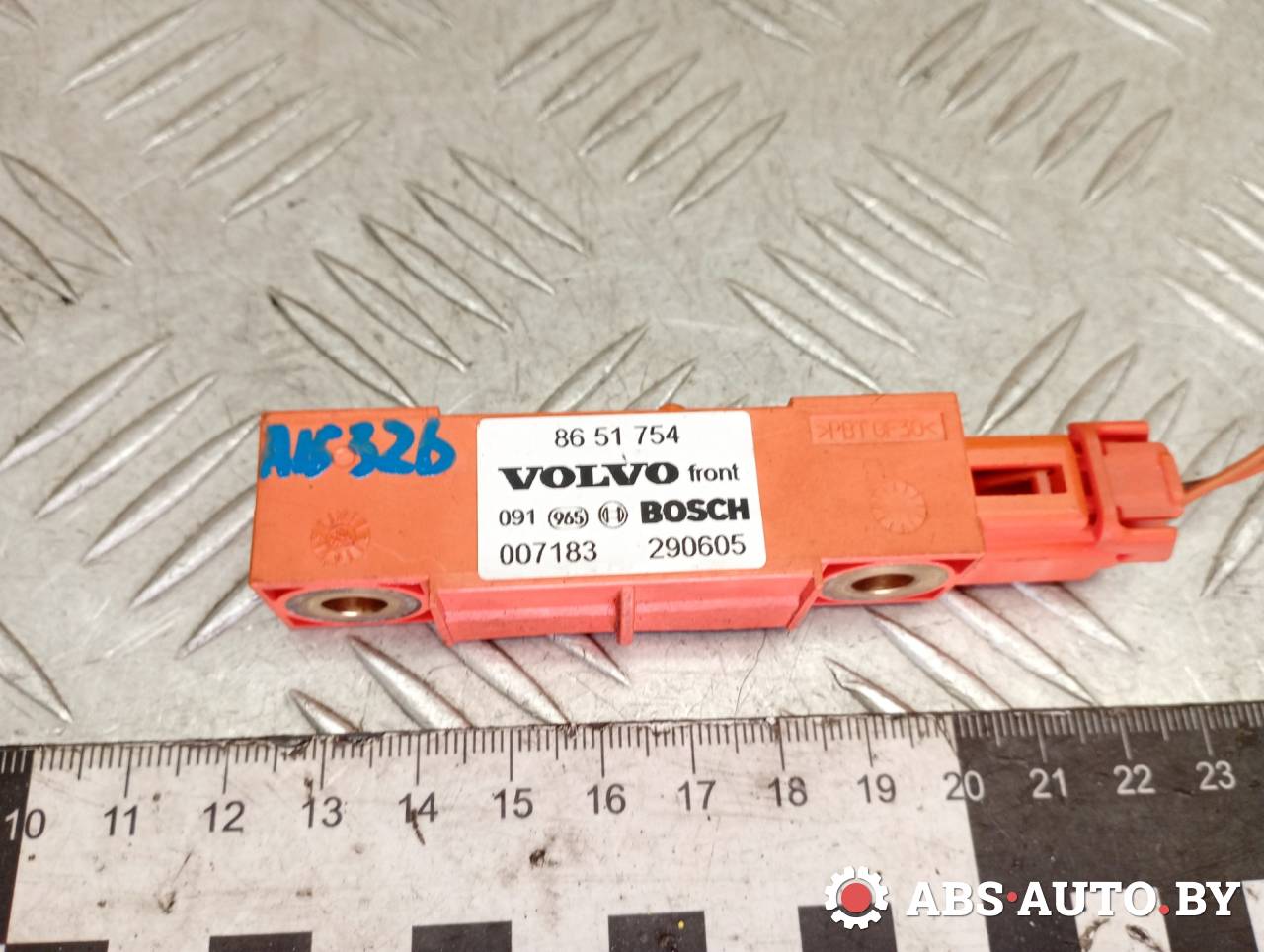 датчик удара Volvo XC90 1 поколение 2005, 2.4 л., D 5244 T, дизель, АКПП, внедорожник 5 дв., полный подключаемый привод, правый руль, 8651754 - фото №1