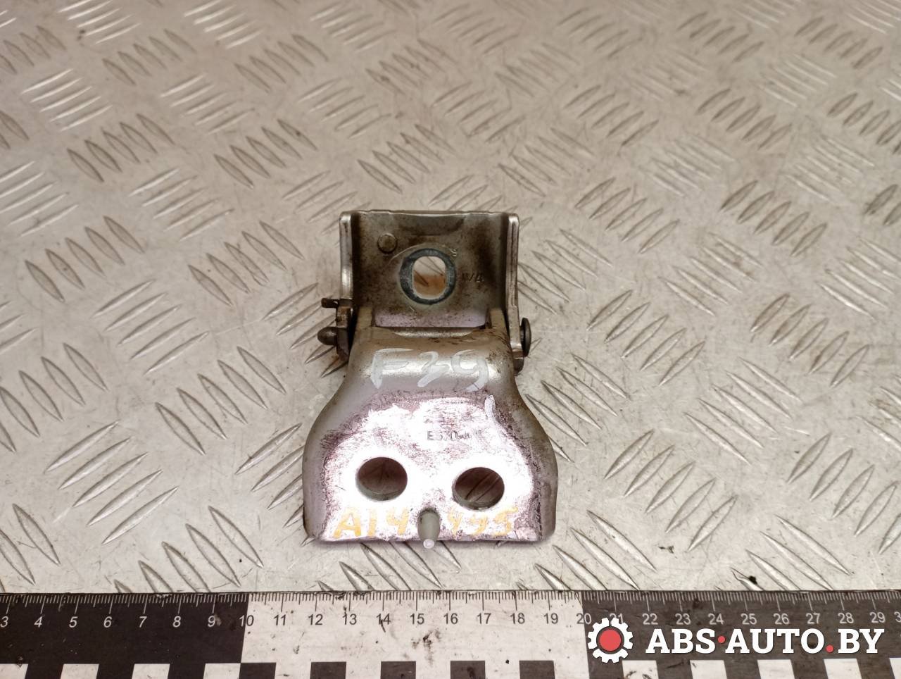 петля двери Peugeot 5008 1 поколение 2011, 1.6 л., дизель, МКПП, передний привод - фото №1