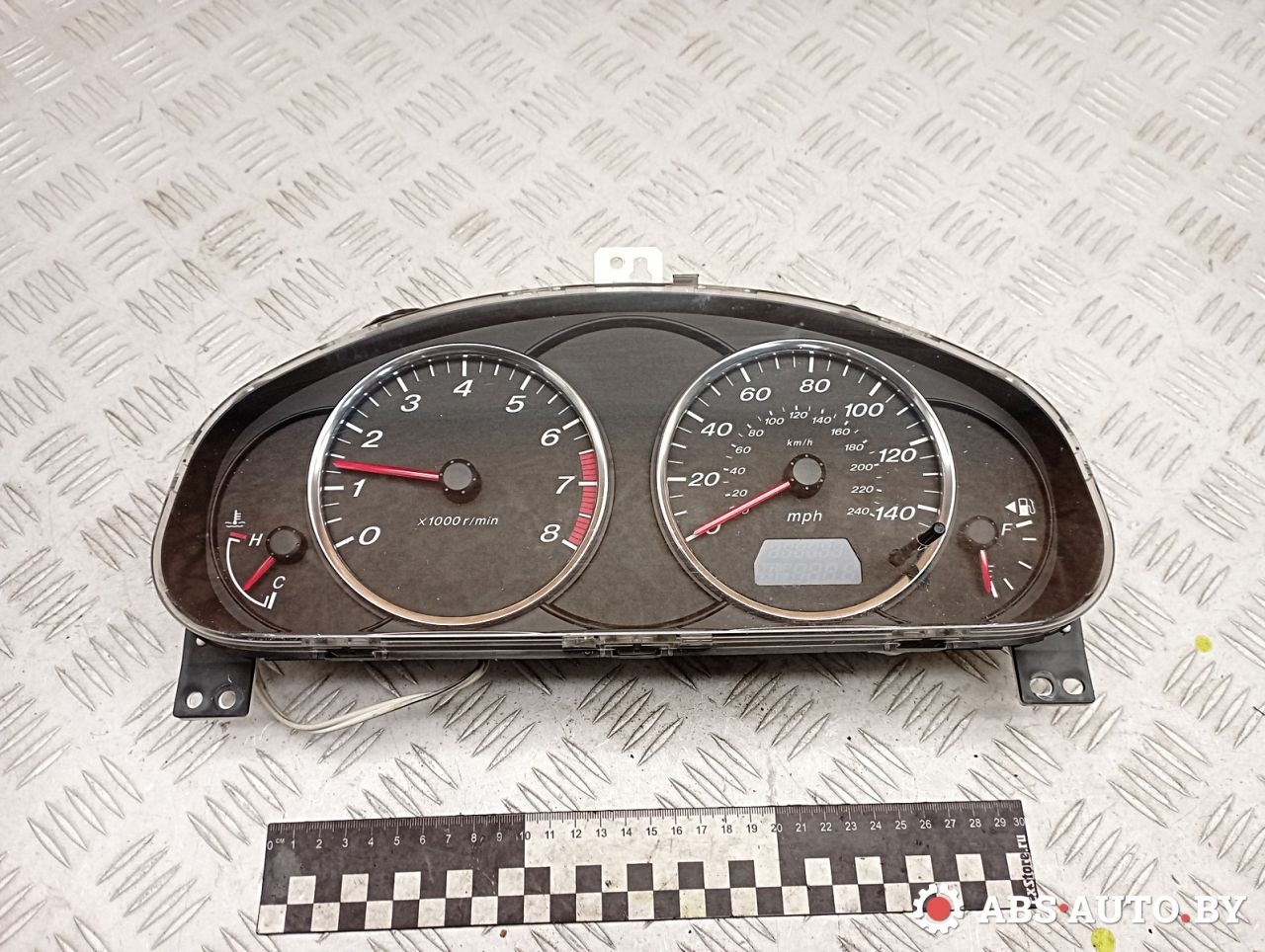 щиток приборов (приборная панель) Mazda 6 GG 2003, 2.0 л., бензин, МКПП, правый руль, GJ8RA, 2G08 - фото №1