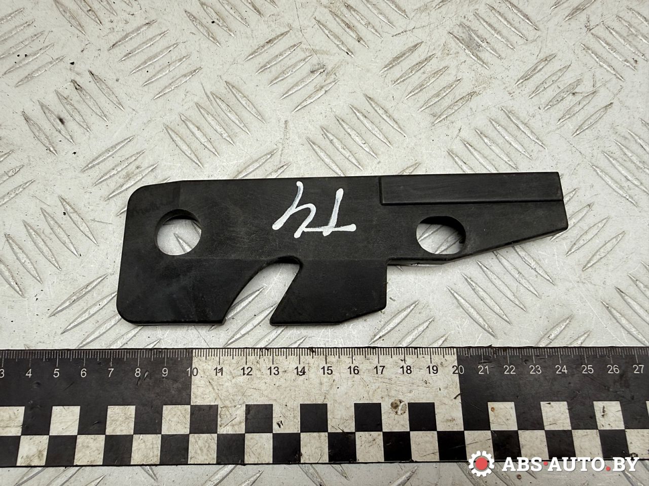 кронштейн (крепление) Audi A6 4B/C5 1999, 2.5 л., AKN, дизель, МКПП, универсал, передний привод, 4B1955846A - фото №1