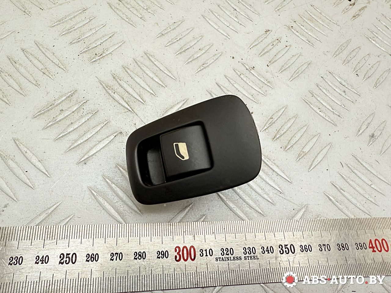 кнопка стеклоподъемника двери задней левой Citroen C4 Picasso 1 поколение 2011, 1.6 л., 9HR (DV6C), дизель, МКПП, правый руль, 96639378ZD - фото №1