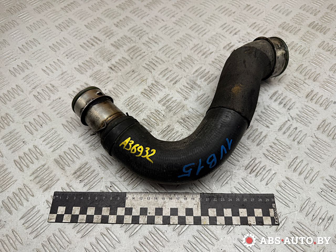 патрубок интеркулера Volkswagen Touareg 1 поколение 2006, 2.5 л., BAC, дизель, МКПП, внедорожник 5 дв., 7L6145822B - фото №1