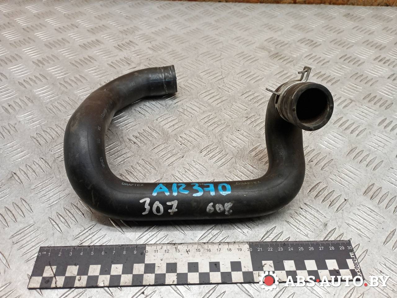 патрубок (трубопровод, шланг) Peugeot 307 1 поколение 2004, 2.0 л., дизель, МКПП, хетчбэк 5 дв. - фото №1