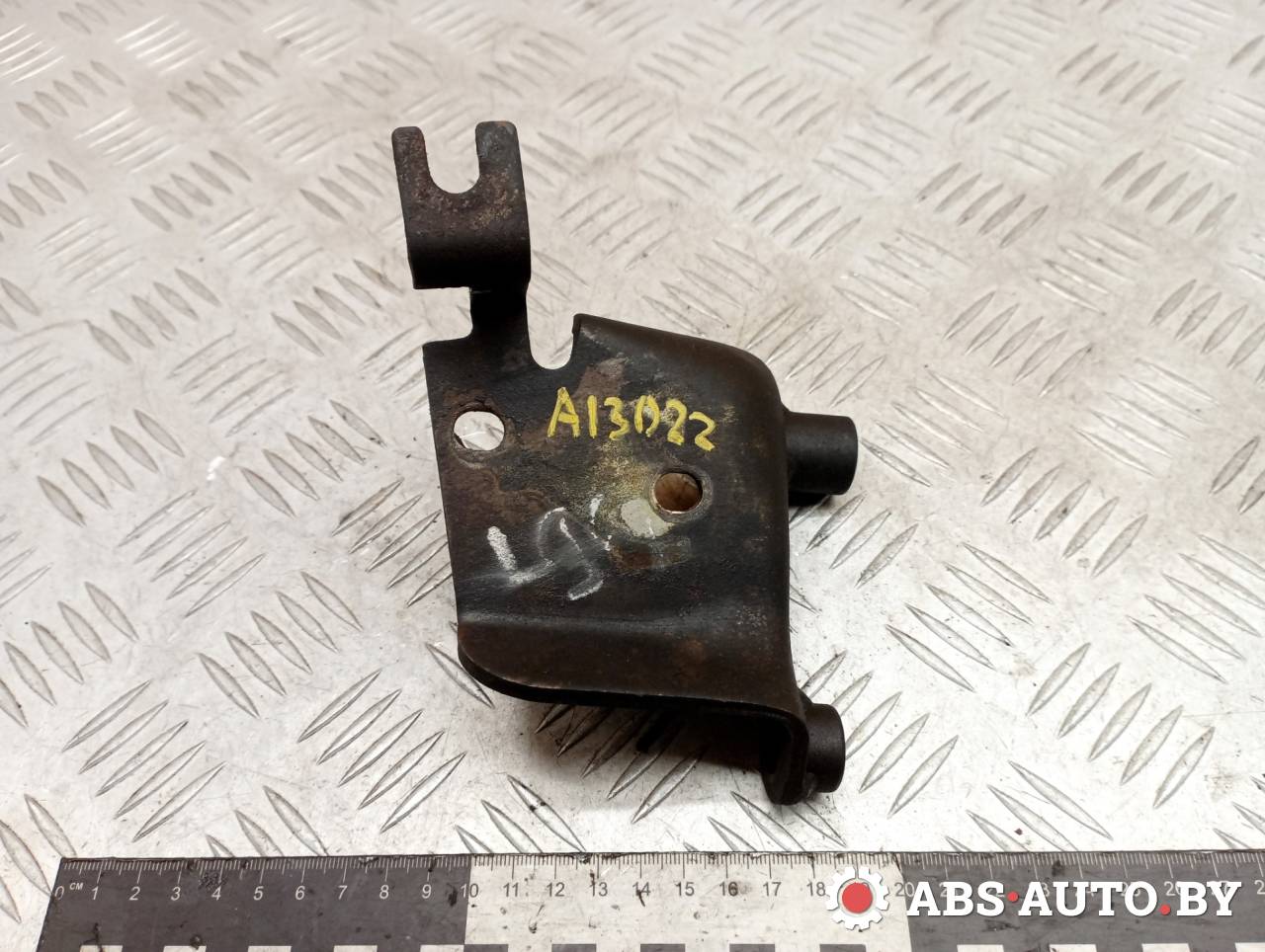 кронштейн гидроусилителя Nissan Primera P12 2005, 2.2 л., дизель, МКПП, хетчбэк 5 дв. - фото №1