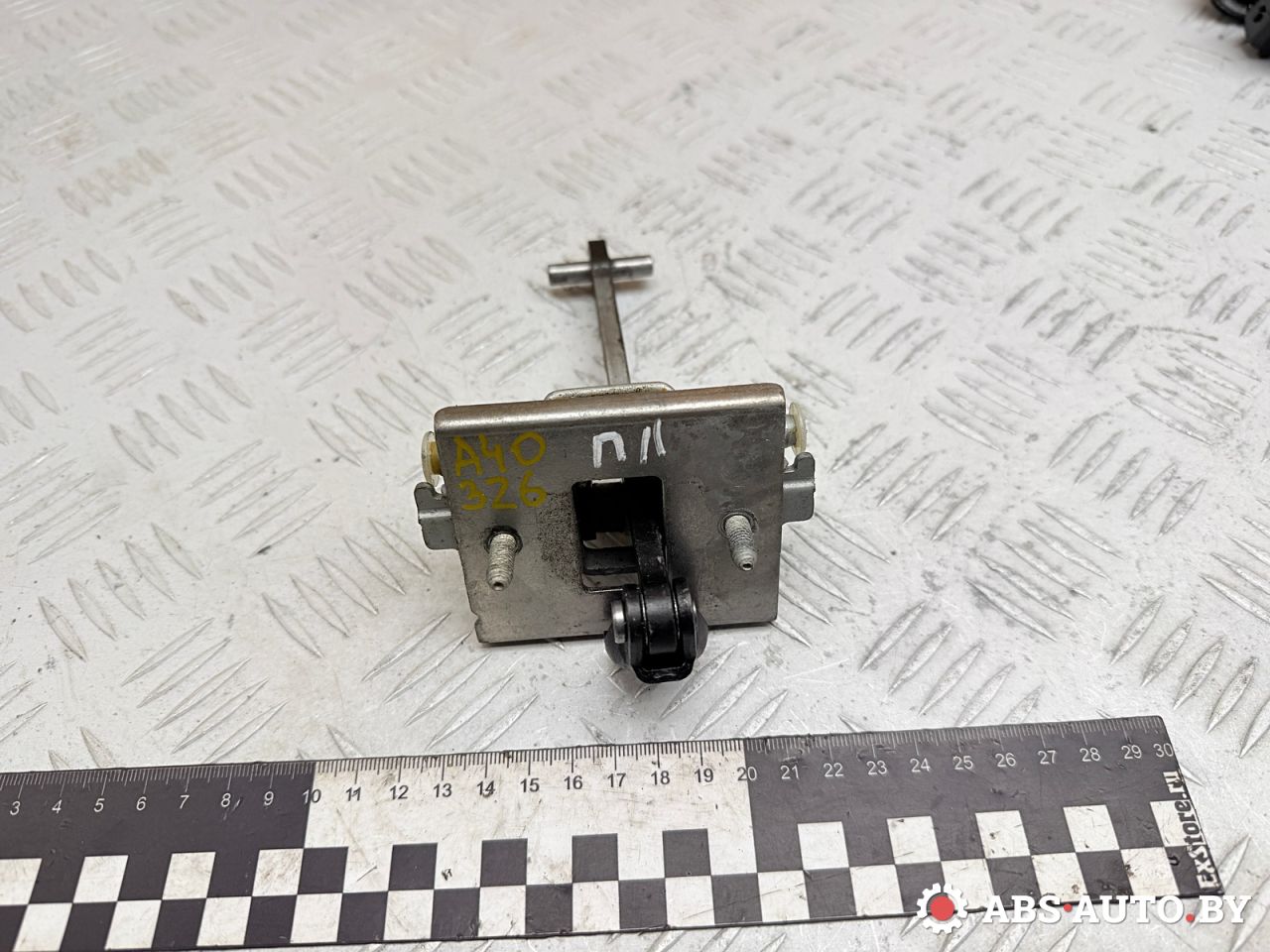 ограничитель открывания двери Peugeot 3008 1 поколение 2011, 2.0 л., RHH (DW10CTED4), дизель, робот, 9181Q2 - фото №1