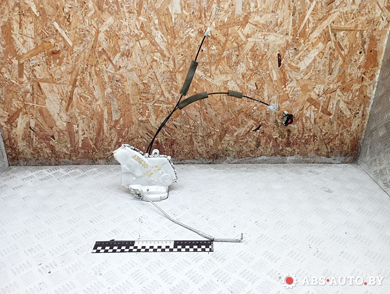 замок двери задней левой Honda Civic 8 поколение 2008, 2.2 л., N22A2, дизель, МКПП, хетчбэк 5 дв., правый руль, 72651SMGE0 - фото №1