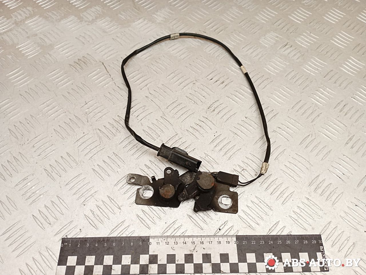 замок капота Peugeot 308 T9 2014, 1.6 л., дизель, МКПП, хетчбэк 5 дв., правый руль, 9677850980 - фото №1