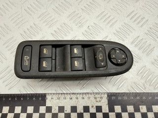 блок управления стеклоподъемниками Citroen C5 2 поколение 2009, 2.7 л., UHZ (DT17BTED4), дизель, АКПП, седан, 30170121, 96599975XT