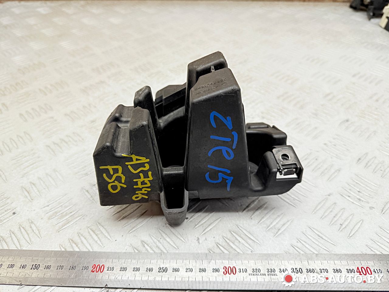 Крепление бампера заднего Citroen C5 2 поколение 2010, 2.0 л., RHR (DW10BTED4), дизель, МКПП, универсал, 9681048480 - фото №1