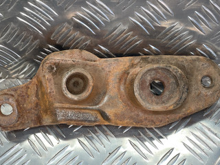 опора амортизатора верхняя (чашка) Volkswagen Transporter T4 1995, 701413336A