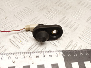 выключатель концевой (концевик) Toyota RAV4 2 поколение (XA20) 2003, 2.0 л., 1CD-FTV, дизель, МКПП, внедорожник 5 дв., 8423153010