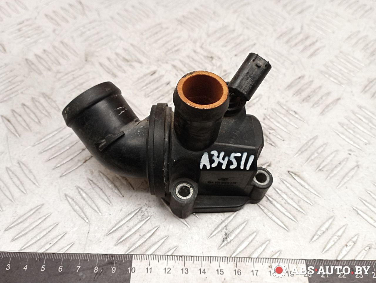 корпус термостата Mercedes-Benz A W169 2 поколение (2004-2008) 2005, 1.5 л., M 266.920, бензин, МКПП, хетчбэк 5 дв., правый руль, A2662030275, A2662030475, A2662030675 - фото №1