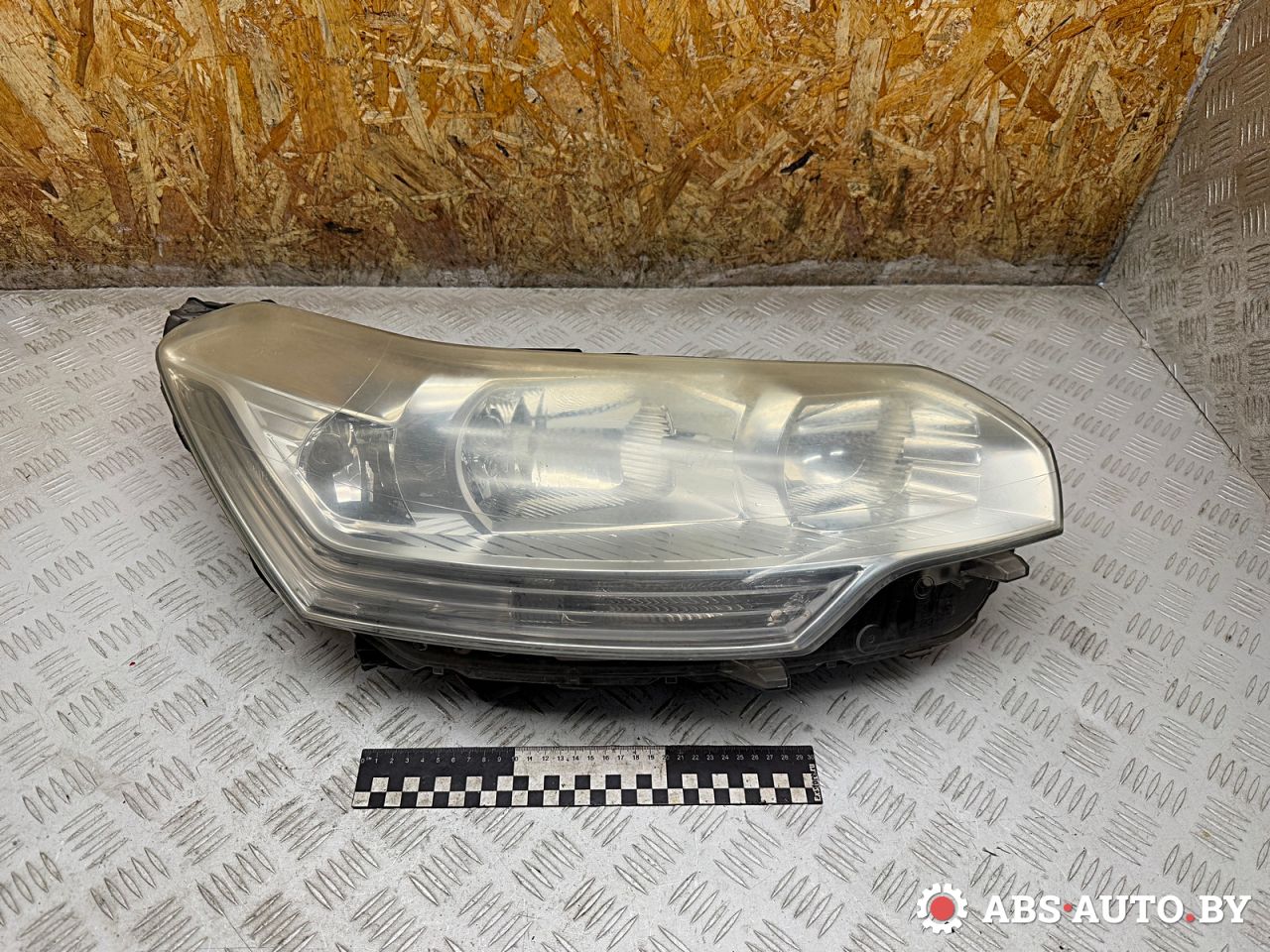 фара правая Citroen C5 2 поколение 2010, 2.0 л., RHR (DW10BTED4), дизель, МКПП, универсал, 6206H8, 9672694080, 89904148, 89904500 - фото №1