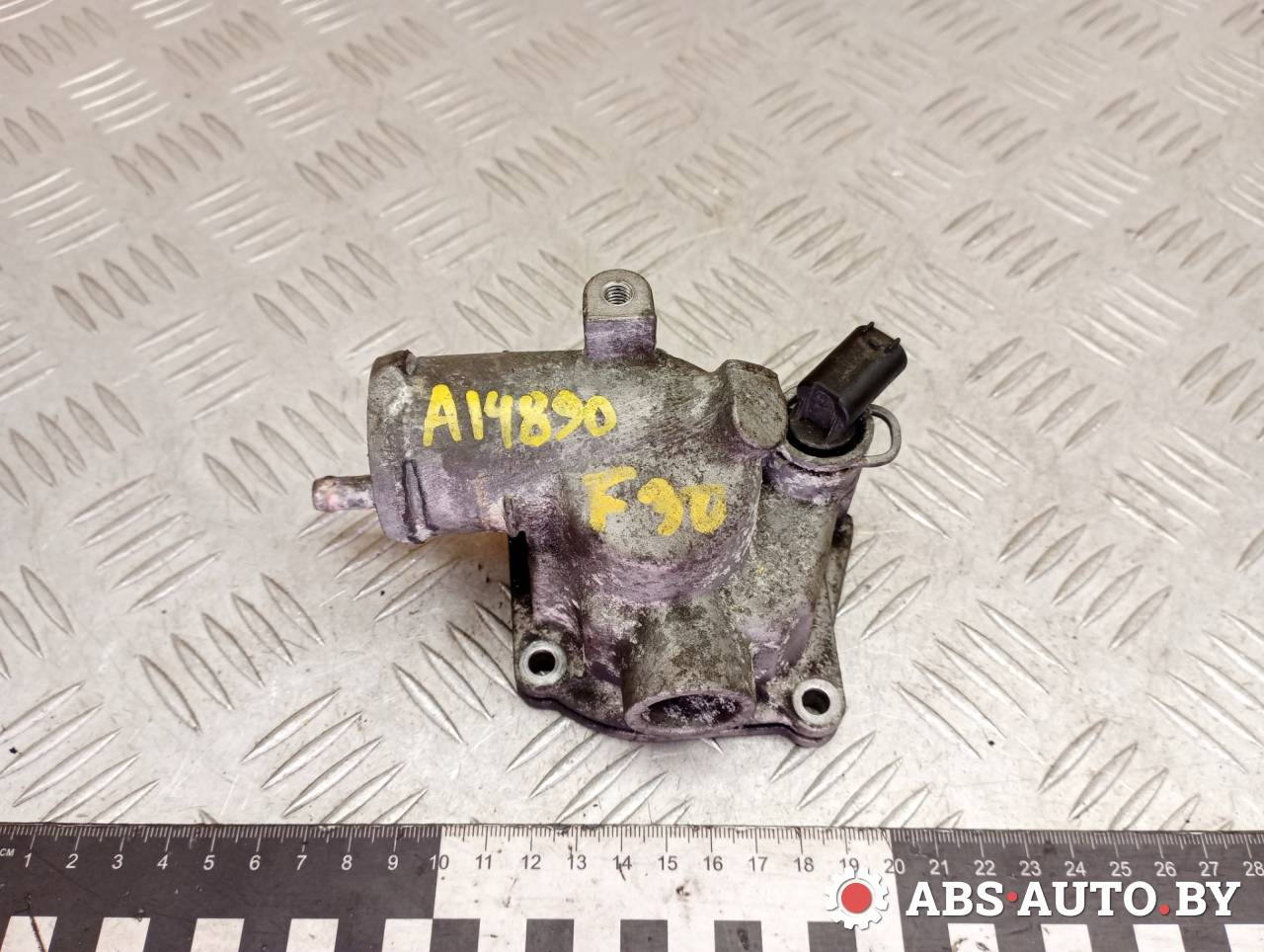 корпус термостата Mercedes-Benz Vito W639 2006, 2.2 л., дизель, МКПП, правый руль, A6112030575, A6112031975, 0052036275, 6112000215, 6112000715, 6112030475, 6112030575, 6112031575, 6112031975, 6462001215, A0052036275, A6112000215, A6112000715, A6112030475, A6112031575, A6462001215, 820589, 05080146AA, 05080146AB, 5080146AA, 5080146AB, TVZ1021UA, TH1187 - фото №1