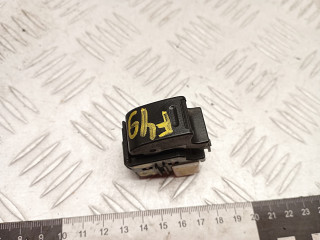 кнопка стеклоподъемника двери Toyota RAV4 2 поколение (XA20) 2003, 2.0 л., 1CD-FTV, дизель, МКПП, внедорожник 5 дв.