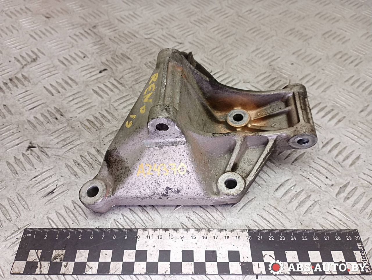 кронштейн генератора Renault 19 1 поколение 1991, 1.7 л., бензин, 7700746097 - фото №1