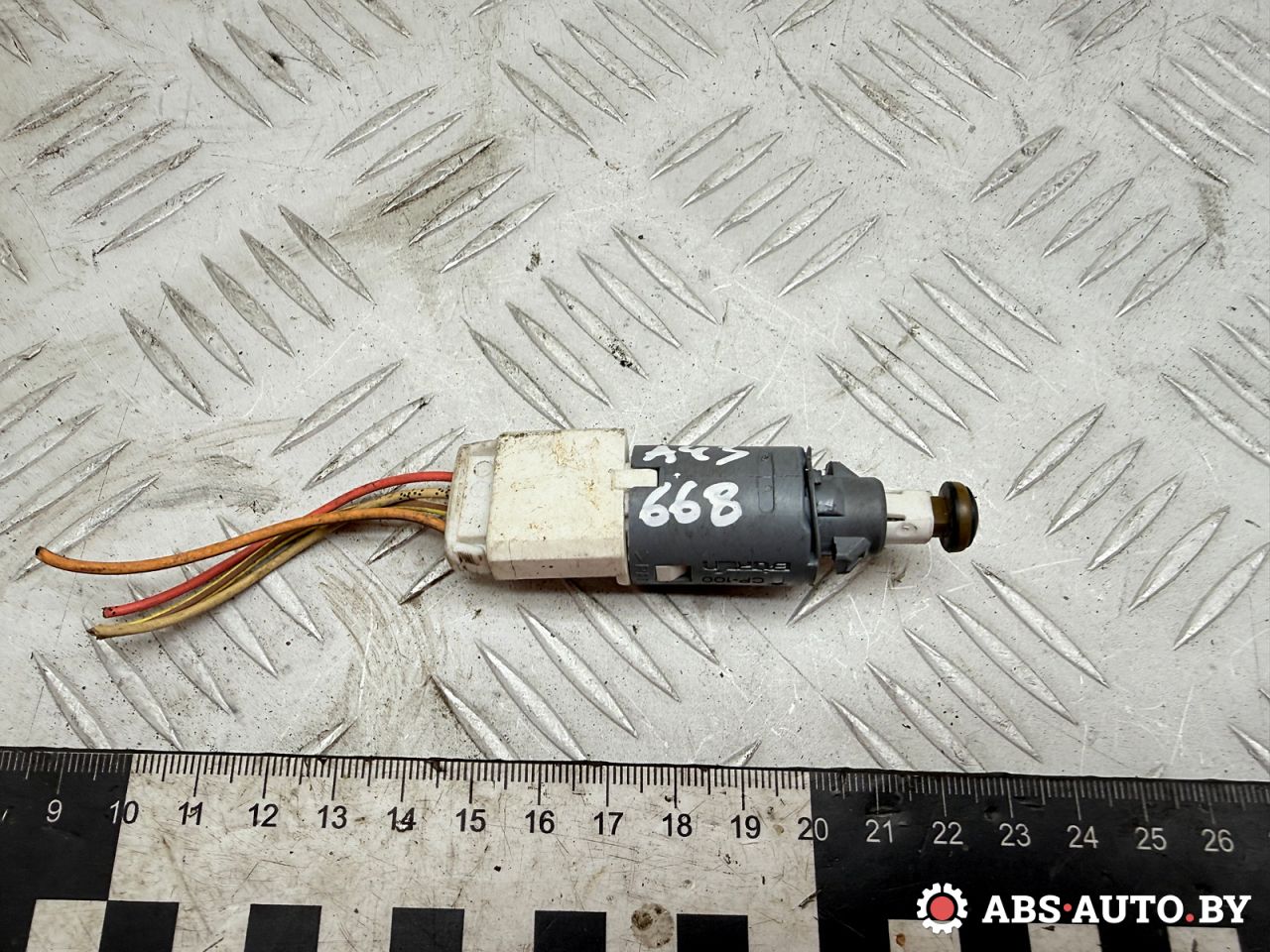 Датчик педали тормоза (лягушка) Renault Scenic 2 поколение 2005, 1.6 л., бензин, МКПП, 8200168238B - фото №1