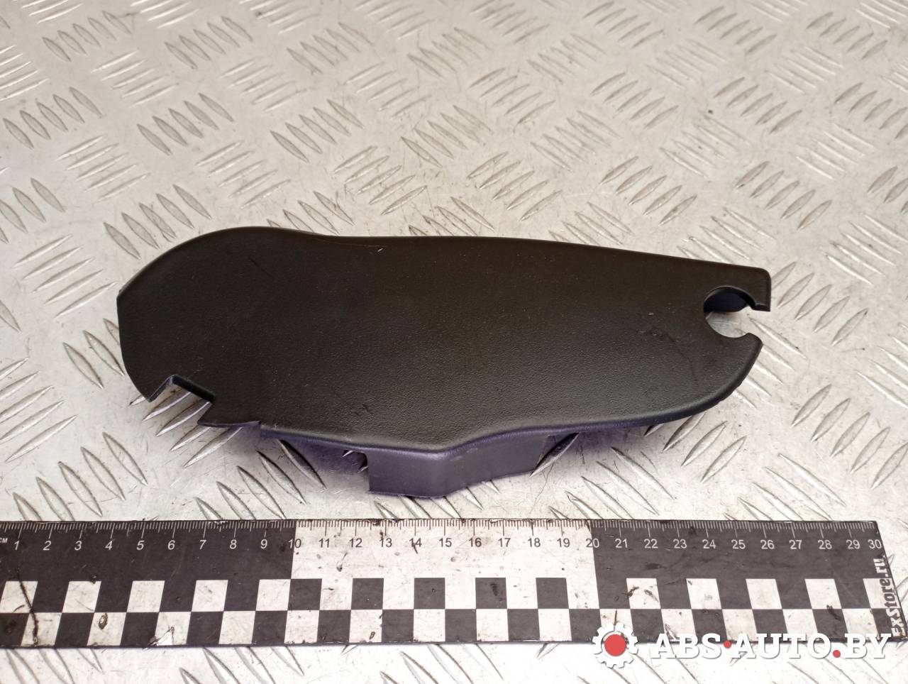 пластик (накладка) сиденья Peugeot 5008 1 поколение 2011, 1.6 л., дизель, МКПП, передний привод, 156025771 - фото №1