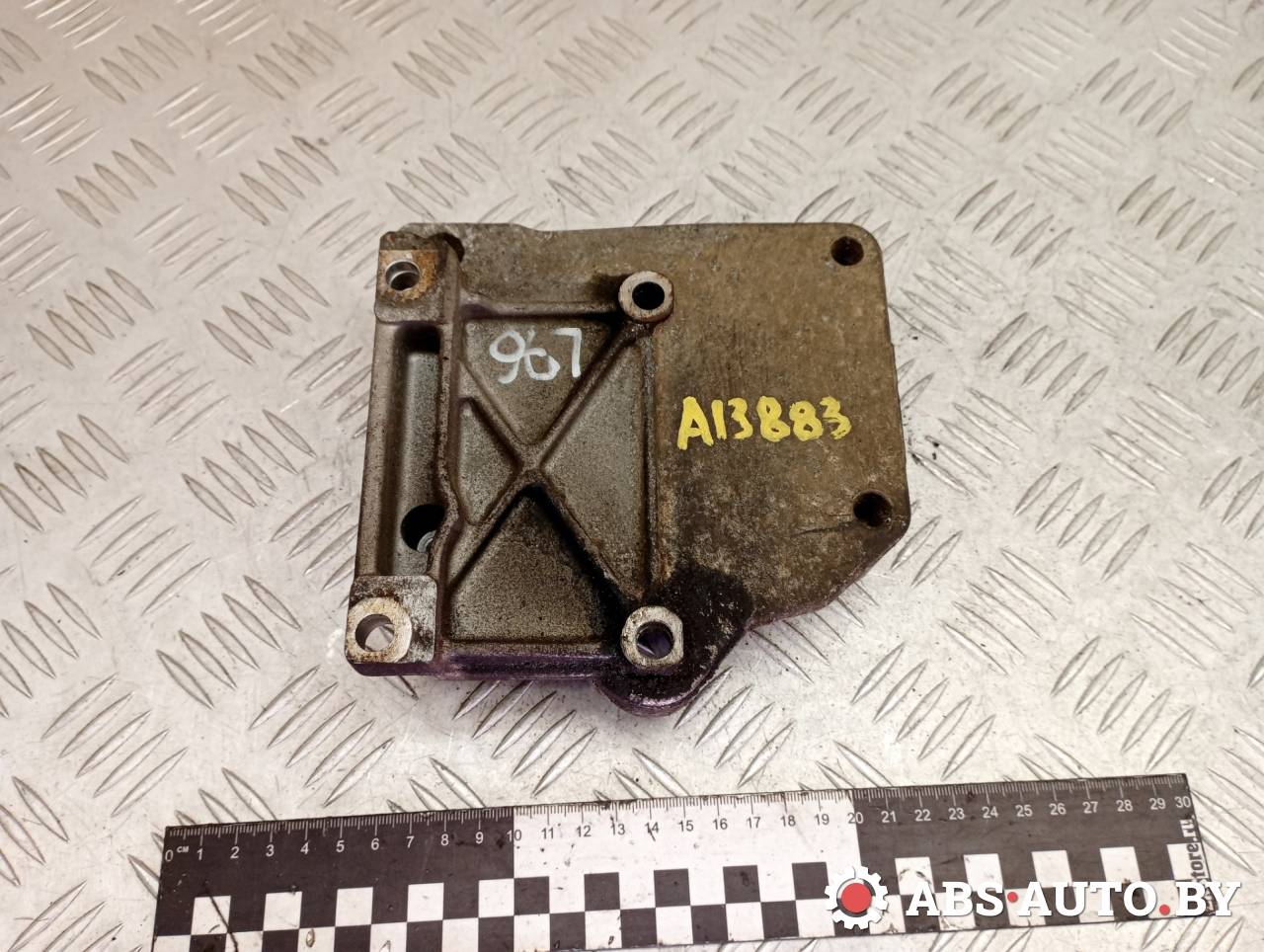 кронштейн компрессора кондиционера Peugeot 307 1 поколение 2003, 1.6 л., бензин, МКПП, хетчбэк 3 дв., 9636693680 - фото №1