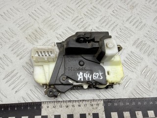 замок двери передней правой Peugeot 607 1 поколение 2001, 2.2 л., 4HX (DW12TED4/FAP), дизель, МКПП, седан, 9136H3