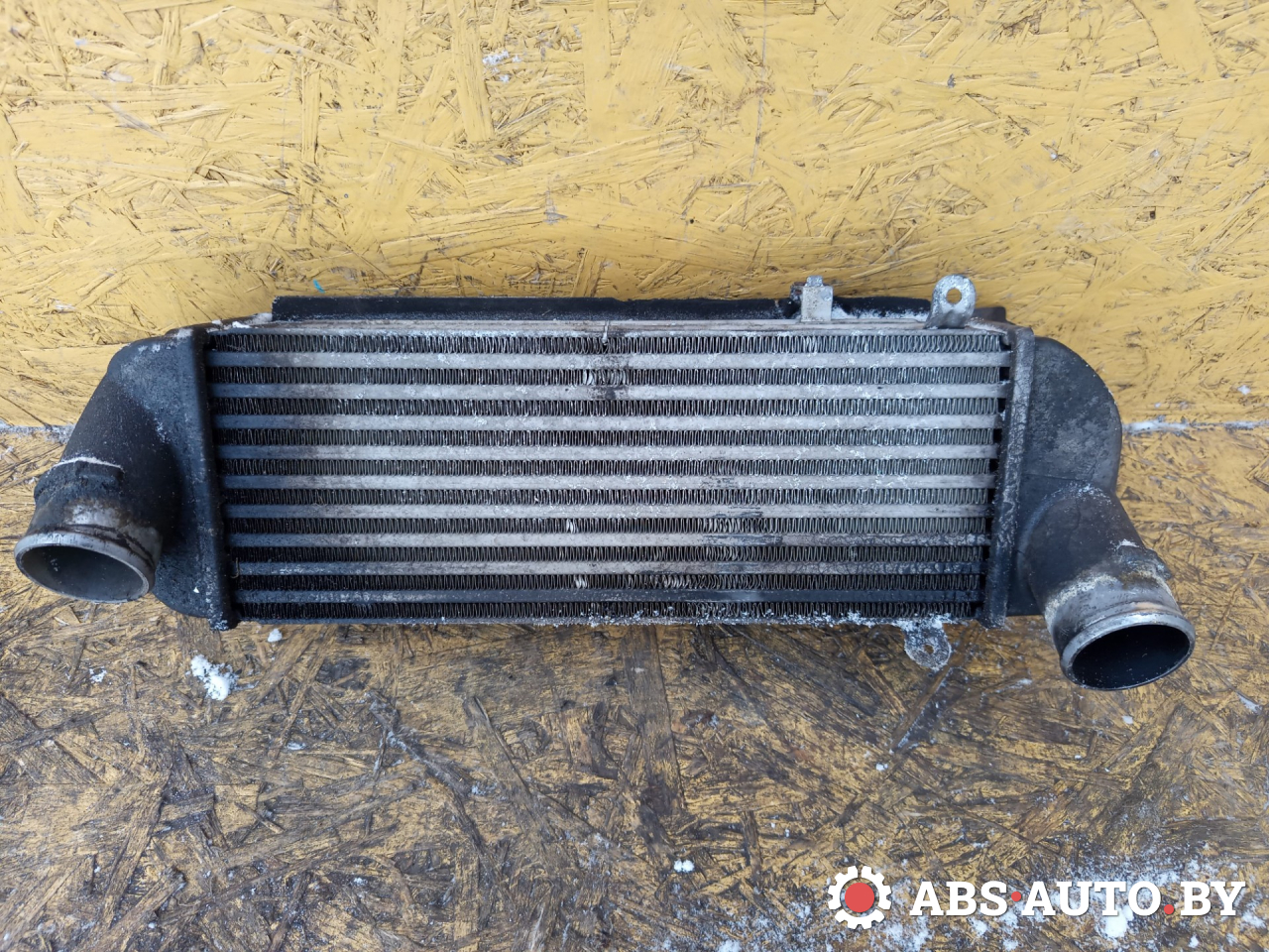 интеркулер Kia Sorento 2 поколение 2010, 2.2 л., дизель, МКПП, полный привод, правый руль, 282712F000 - фото №1