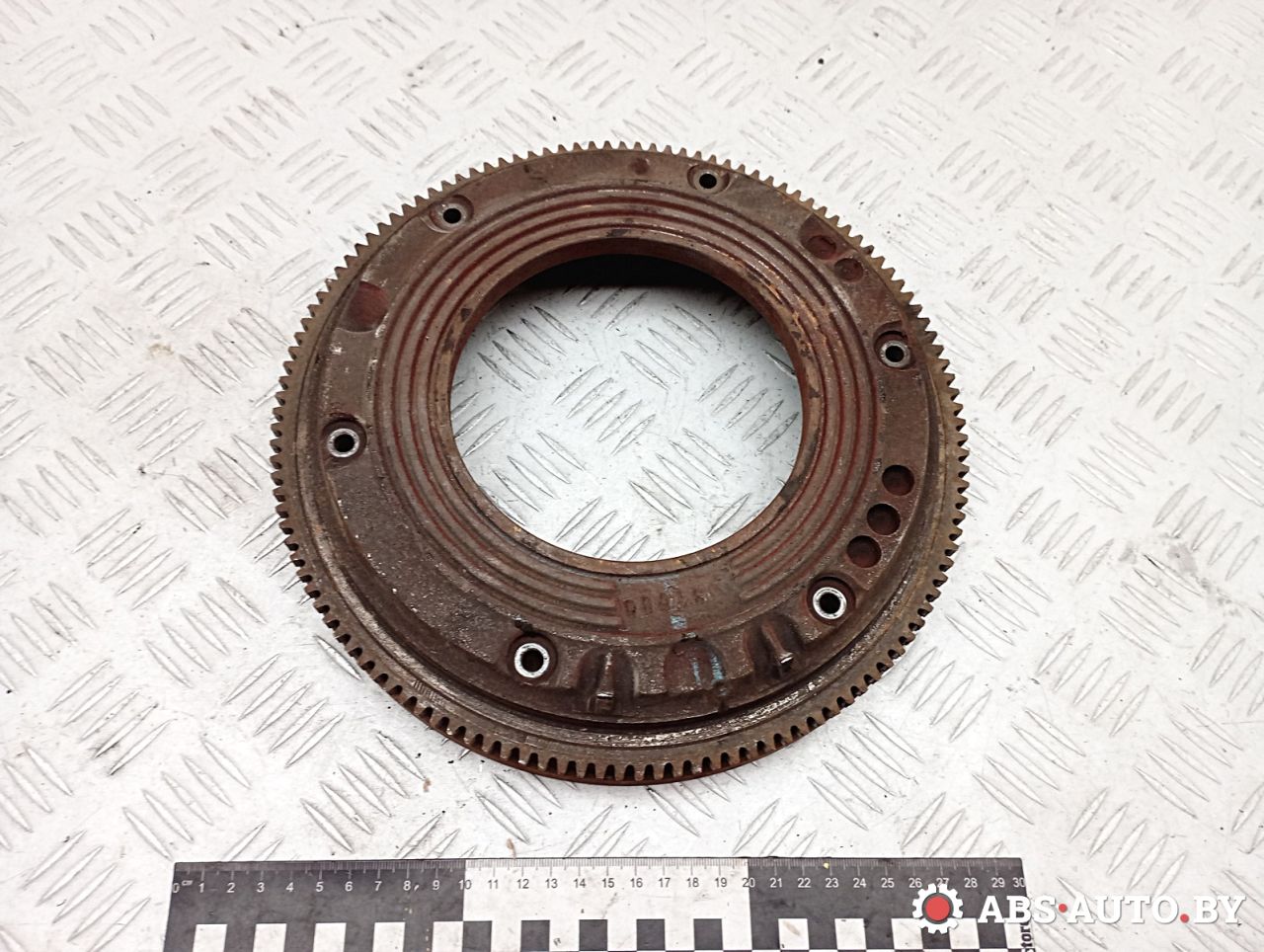 маховик Volkswagen Golf 2 поколение 1989, 1.6 л., дизель, 067105273B - фото №1