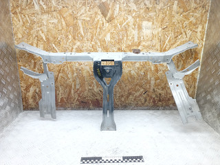 передняя панель крепления облицовки (телевизор) Nissan Primera P11 2000