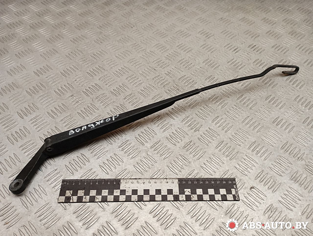 щеткодержатель (поводок стеклоочистителя, дворник) Chrysler Voyager 3 поколение 1998, 4717346A - фото №1