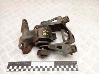 подушка крепления двигателя Mazda 6 GG 2003, 2.0 л., бензин, МКПП, правый руль, GJ5A39070, GJ6A39080A