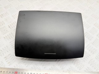 вещевой ящик центральной консоли Volkswagen Touareg 1 поколение 2006, 3.0 л., BKS, дизель, АКПП, внедорожник 5 дв., полный привод, 7L6857919B