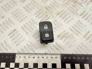 кнопка центрального замка Volvo V50 1 поколение [рестайлинг] 2008, 2.4 л., B 5244 S4, бензин, МКПП, универсал, 30773333, 30773334, 0665832