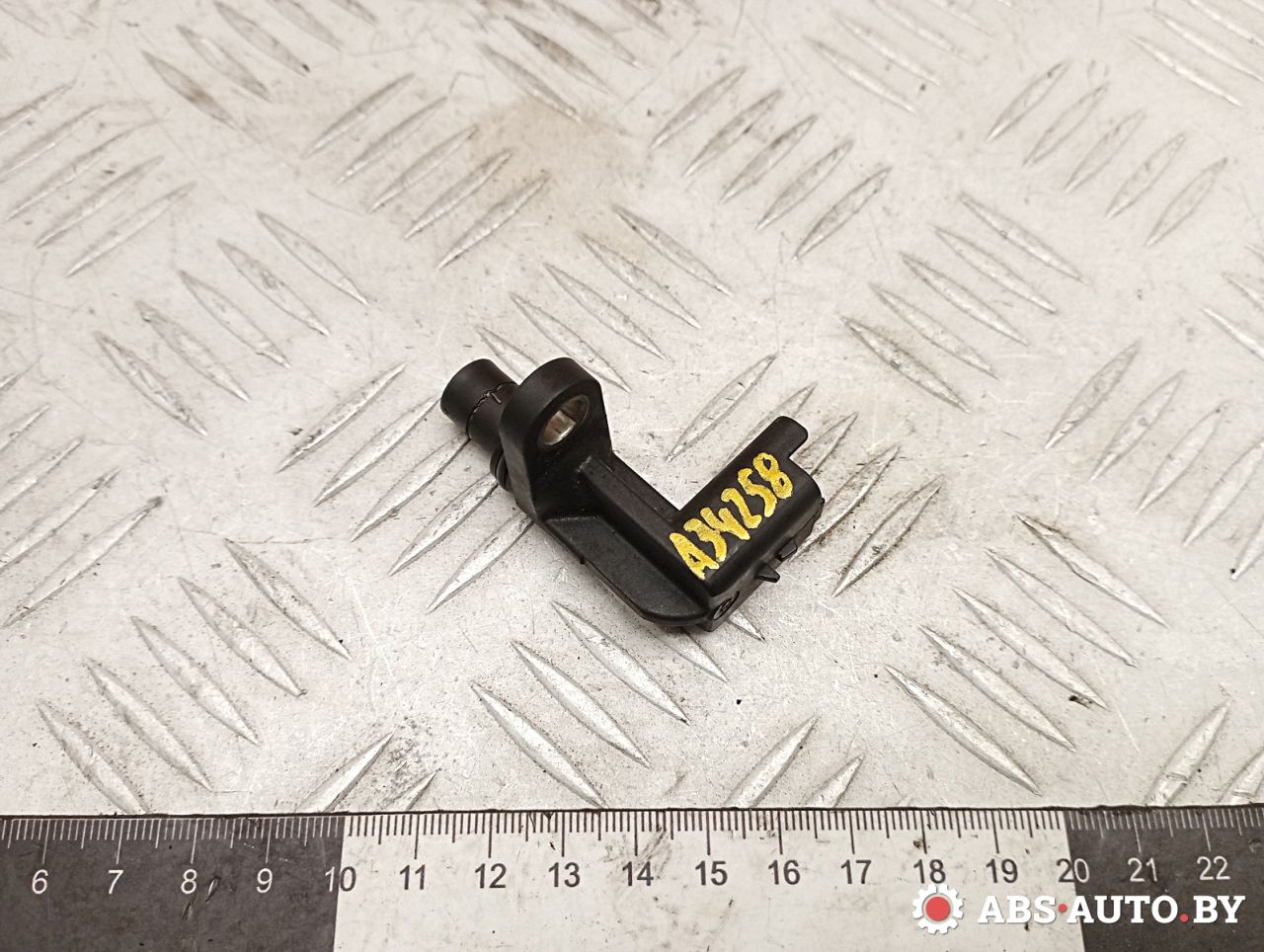 датчик распредвала Peugeot 207 1 поколение 2008, 1.4 л., EP3C, бензин, МКПП, хетчбэк 5 дв., правый руль, 0232103064, V757019180, 13627566052, 13627570191, 13627588095, 1920LS, V755079880, V756605280, V758809580, CRZ1040FE, CRZ1040GG, 3648829 - фото №1