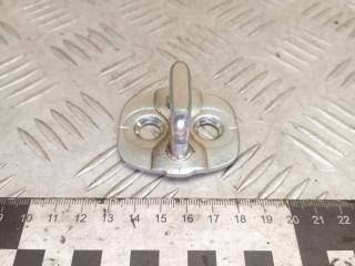 ответная часть (скоба) замка двери Nissan X-Trail T32 2014, 1.6 л., R9M, дизель, МКПП, полный подключаемый привод, правый руль