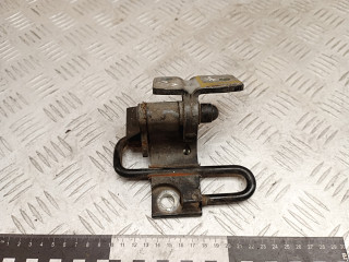 петля двери Volkswagen Passat B6 2007, 2.0 л., дизель, АКПП, универсал, 3C0831412A