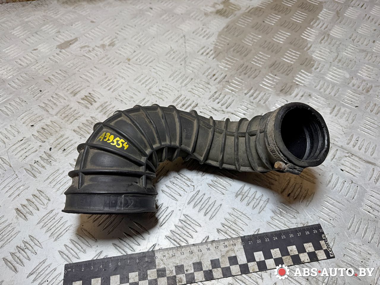 патрубок воздушного фильтра Volvo S60 1 поколение 2003, 2.4 л., дизель, МКПП, седан, 08634143 - фото №1